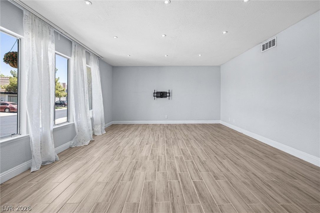 3303 Royce Court — photo 5