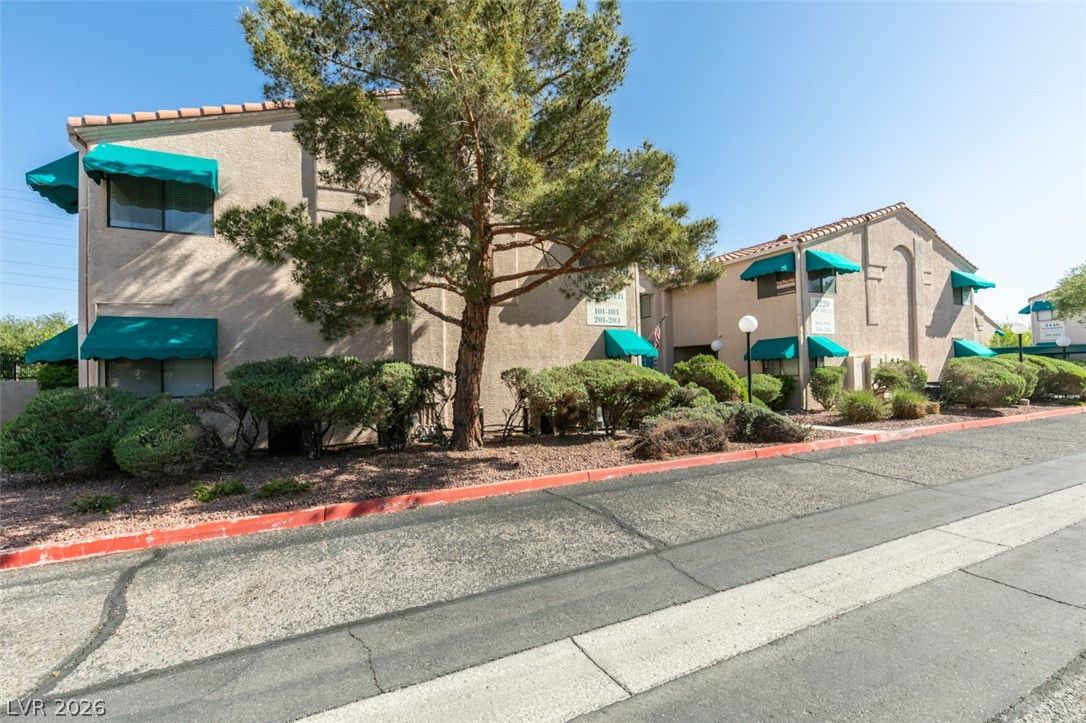 2220 Pine Breeze Lane 103 — photo 3