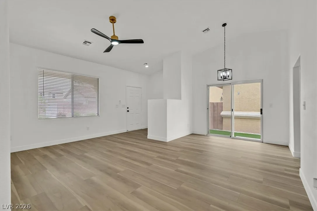 1480 Summer Glow Avenue — photo 4