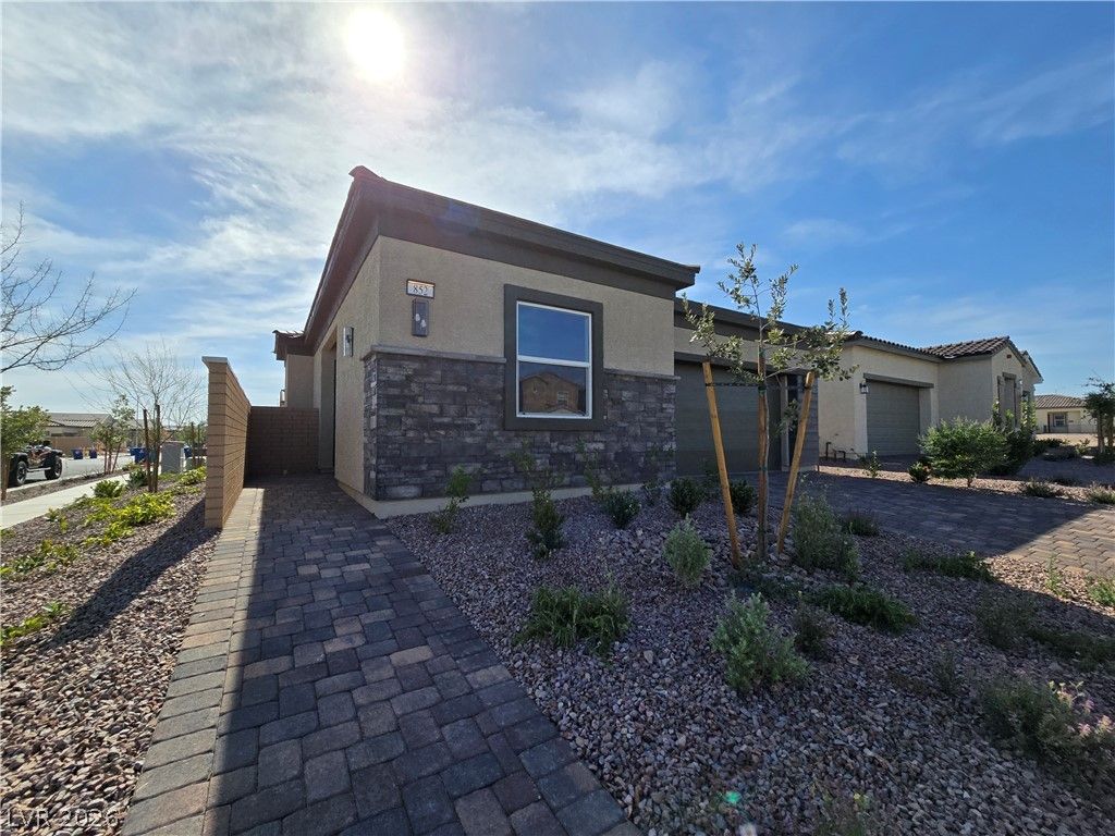 852 Weston Ridge Street — photo 3