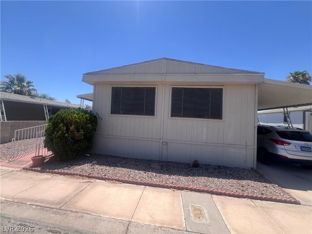 5565 Tres Piedras Road — photo 2