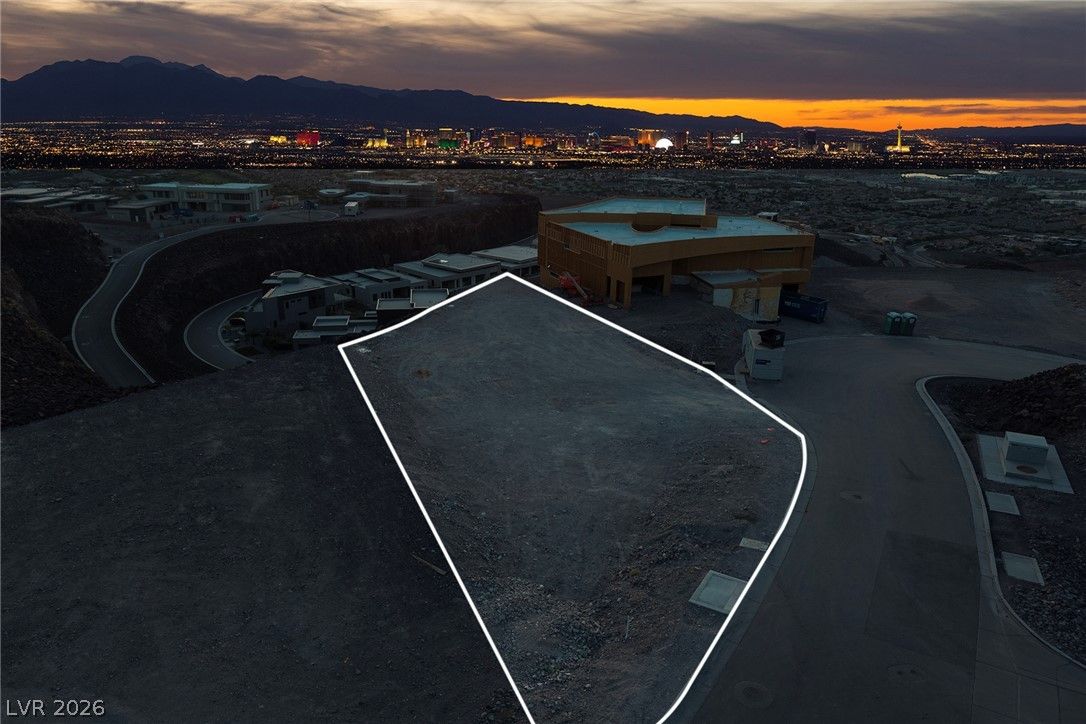 487 Rock Peak Drive — photo 4
