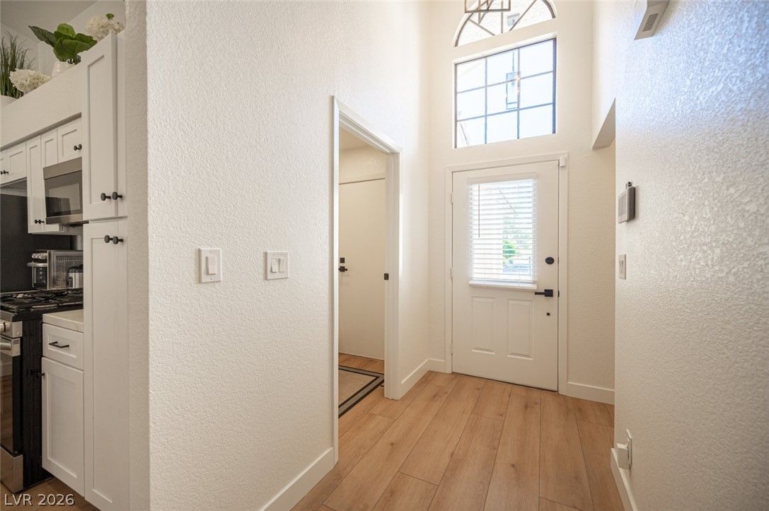 5732 Colwood Lane — photo 4