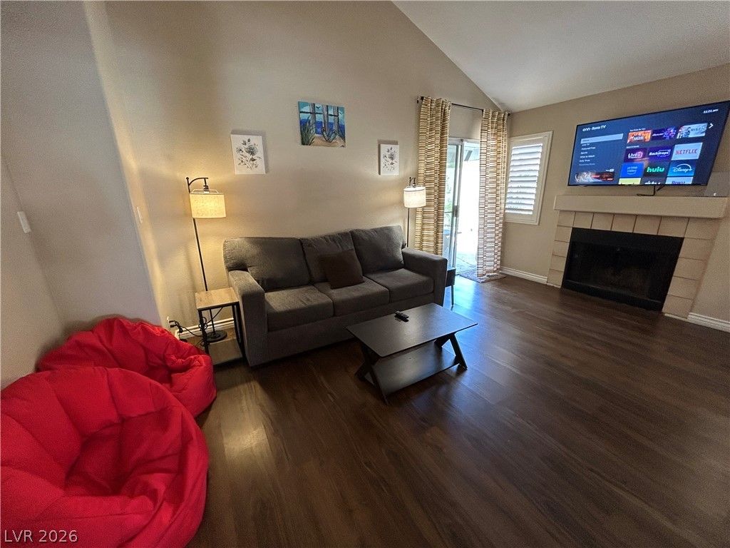 267 Westwind Road — photo 3 of 27