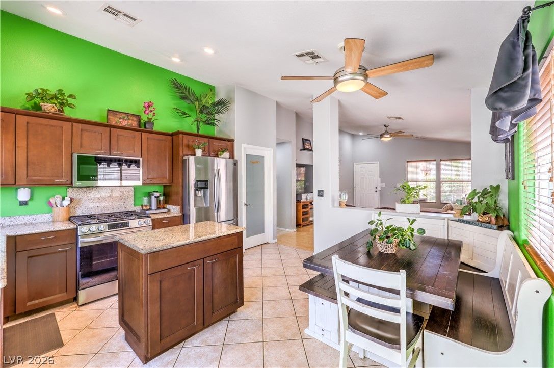 8548 Hidden Pines Avenue — photo 4