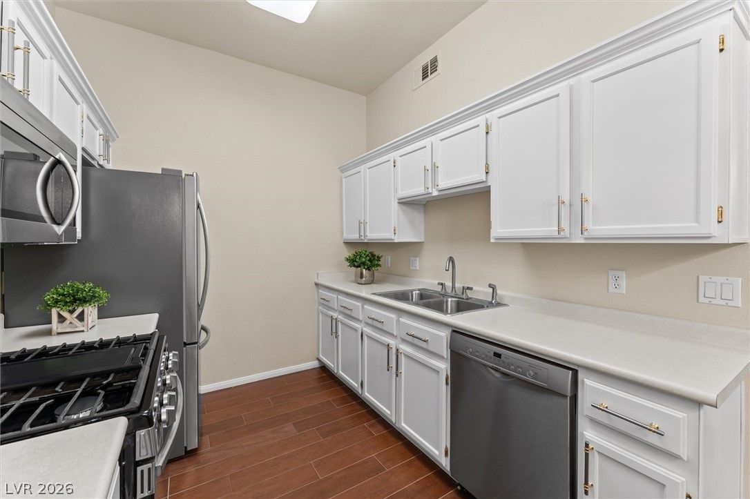700 Carnegie Street 812 — photo 5