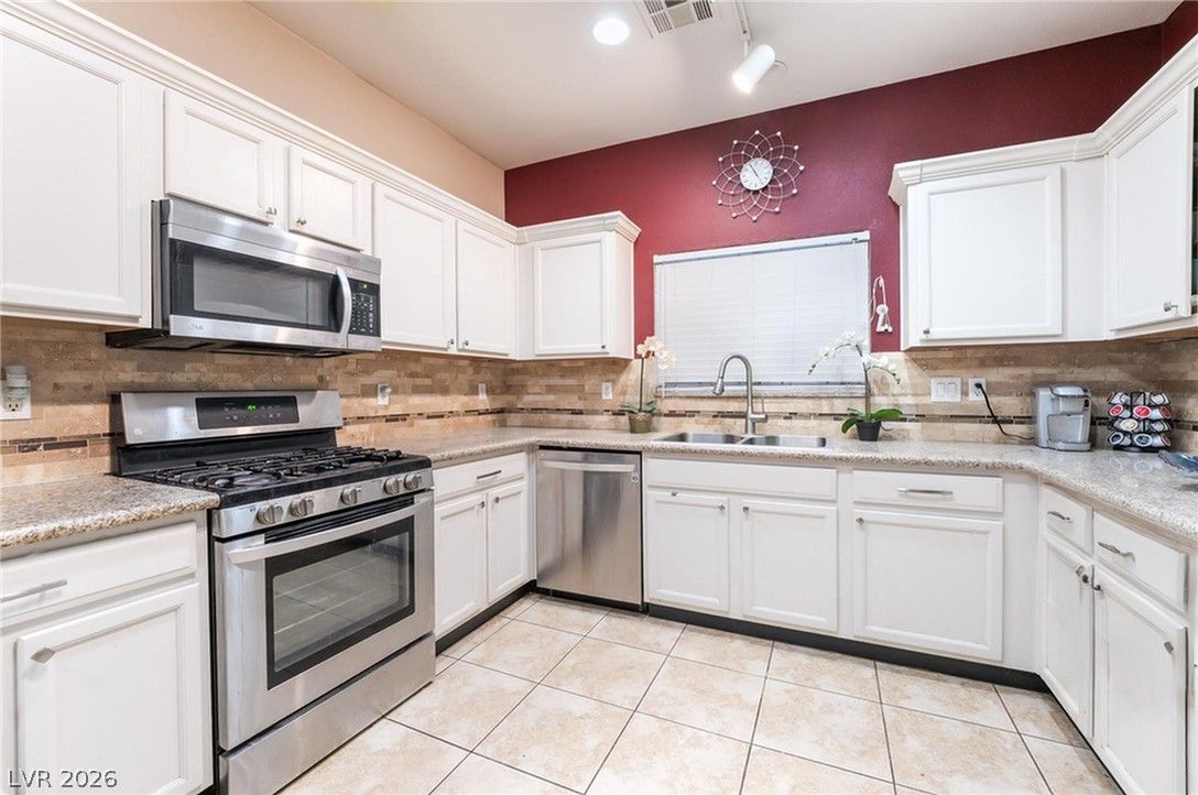 5113 Mambo Vista Avenue — photo 4