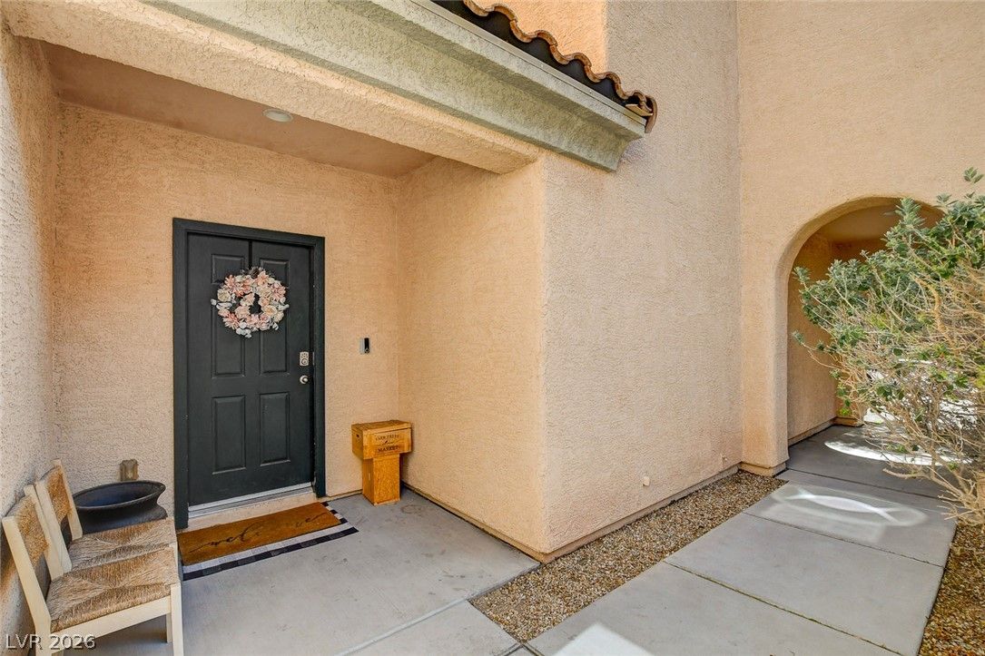 2672 Strichen Avenue — photo 5