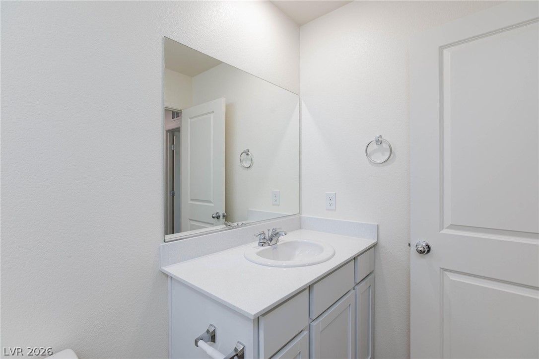 6061 Amaryllis Falls Street — photo 3