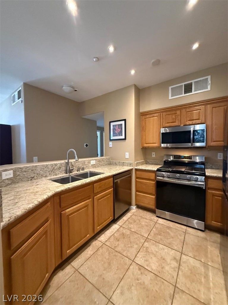 50 Aura De Blanco Street 3201 — photo 2 of 16
