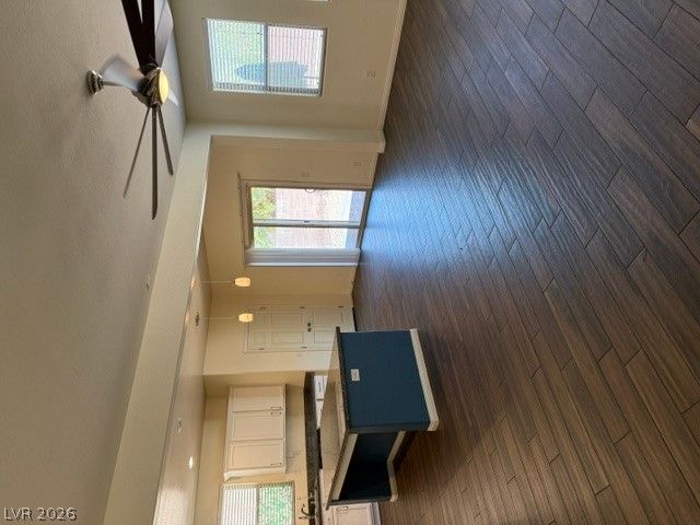 320 Point Loma Avenue — photo 3