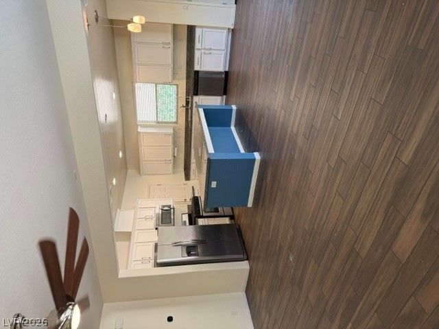 320 Point Loma Avenue — photo 5