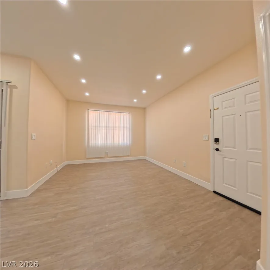 8000 Badura Avenue 1092 — photo 3