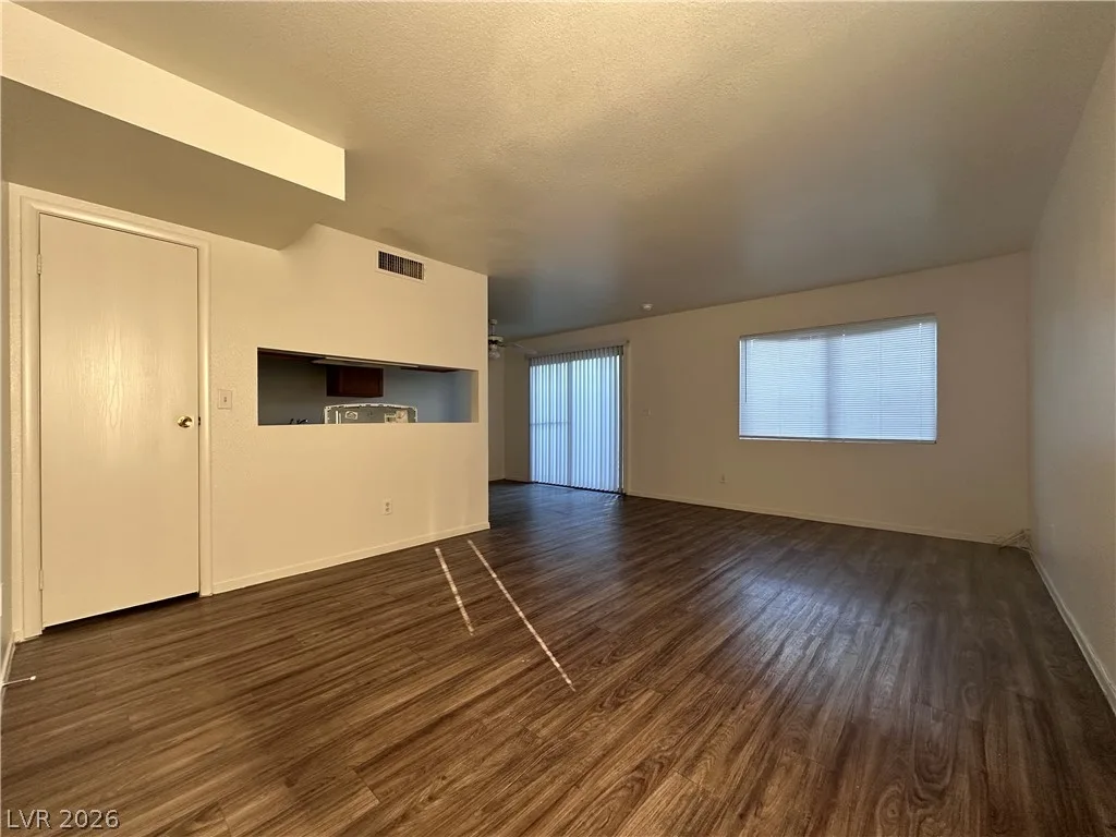 5227 Greene Lane — photo 3