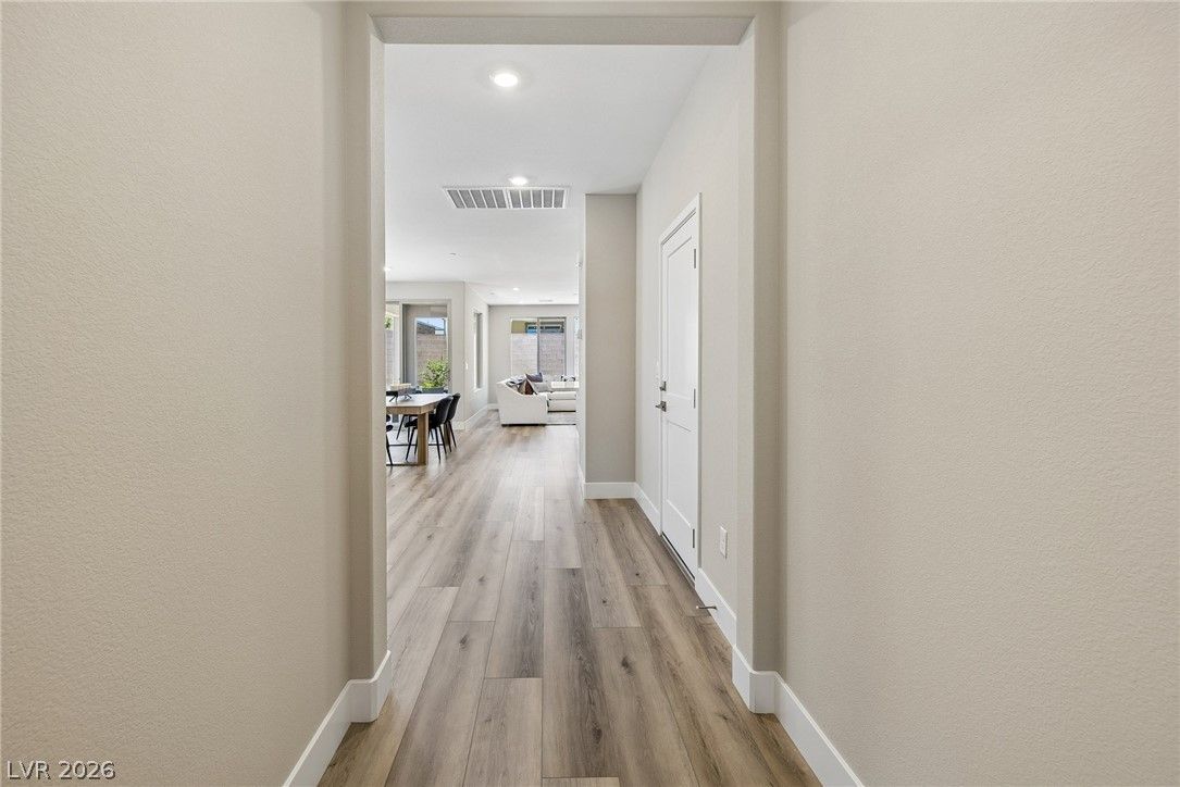 10050 Amber Rose Avenue — photo 3
