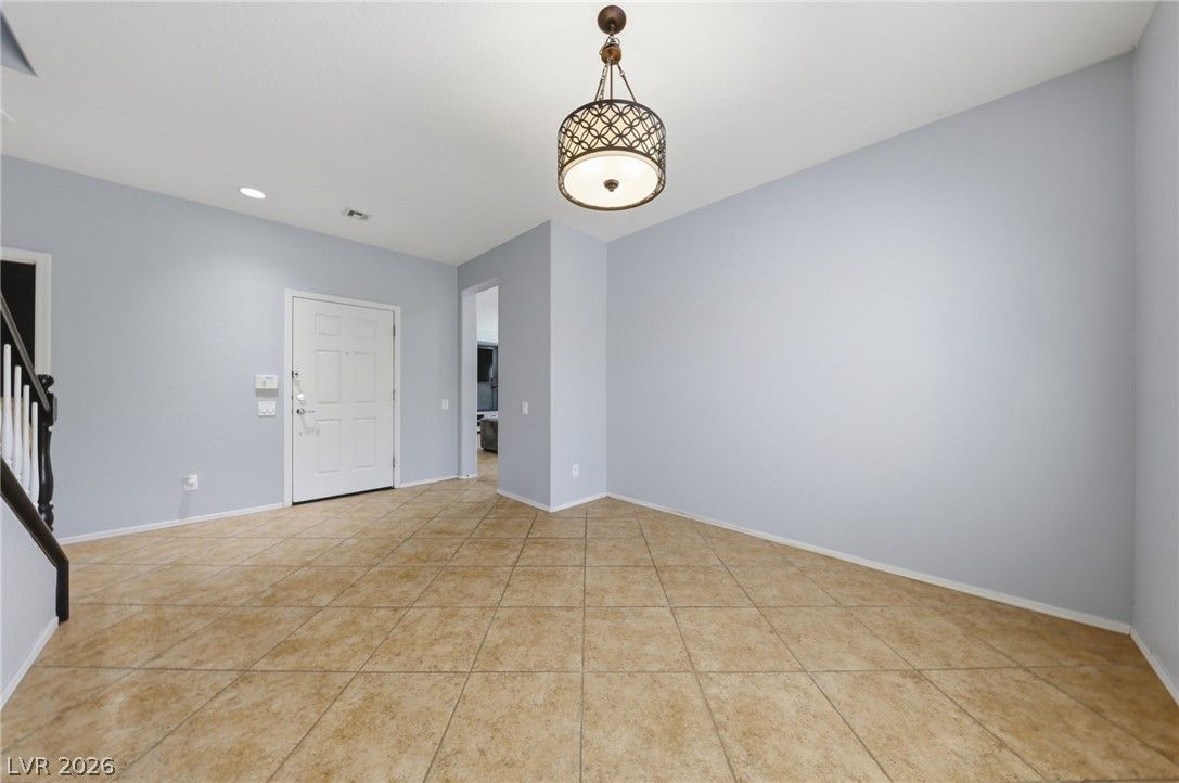 2632 Chateau Clermont Street — photo 3