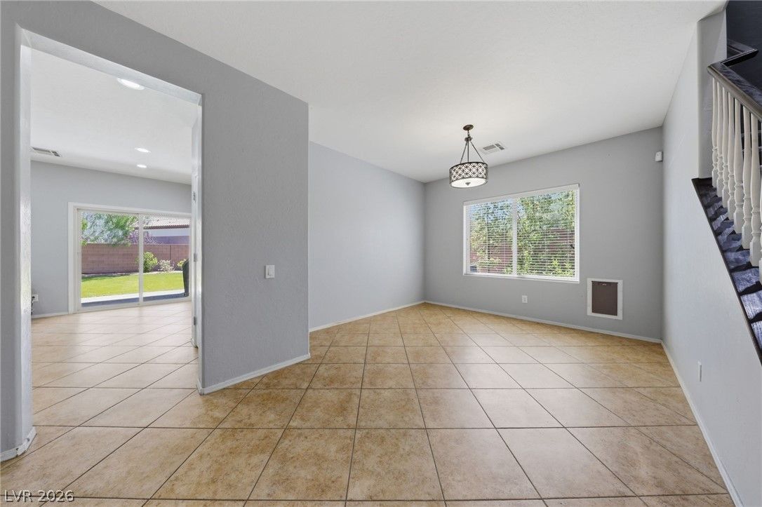 2632 Chateau Clermont Street — photo 5