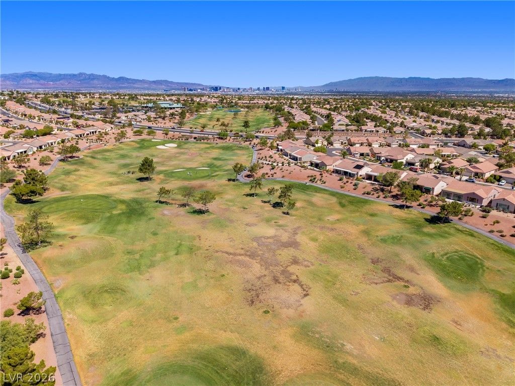 2118 Desert Woods Drive — photo 3