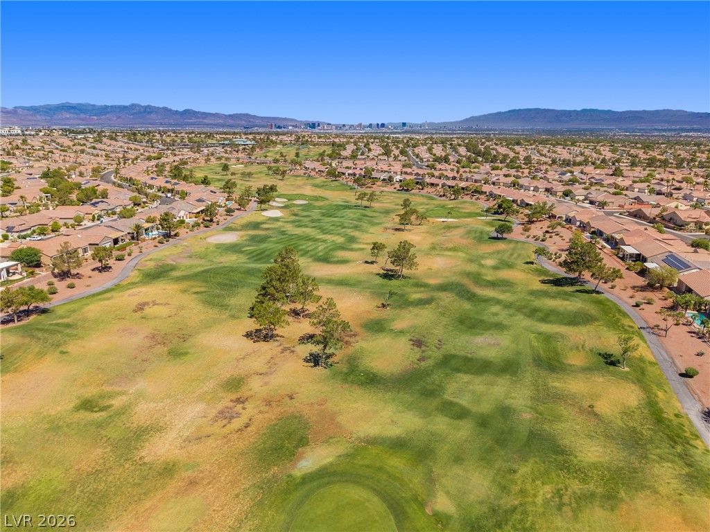 2118 Desert Woods Drive — photo 4