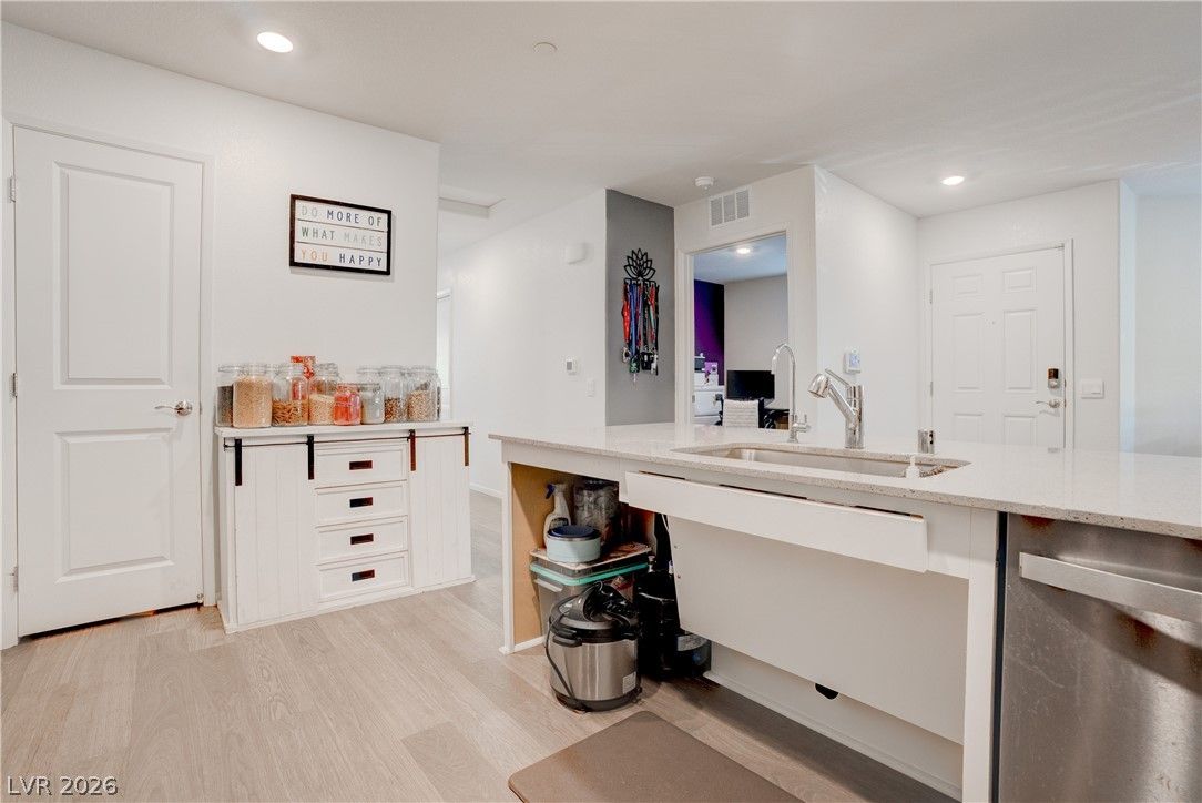 7890 Aurora Sky Street 2 — photo 5