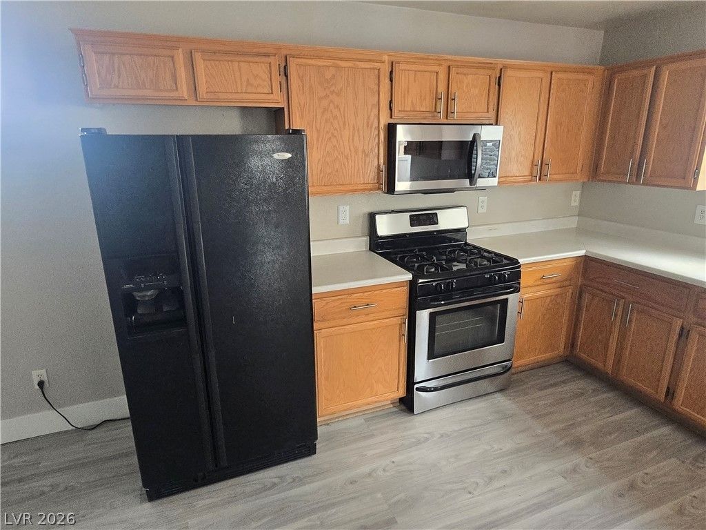 5270 PARADISE SKIES Avenue — photo 4