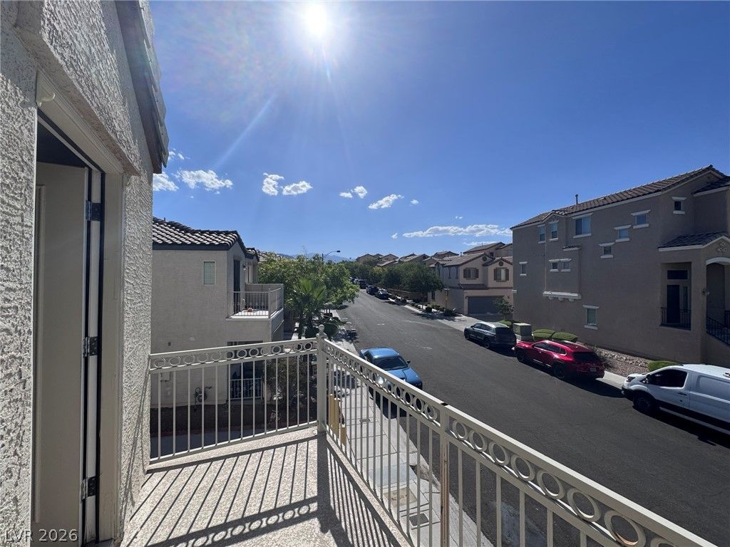 8949 CAREFUL CANVAS Avenue — photo 2