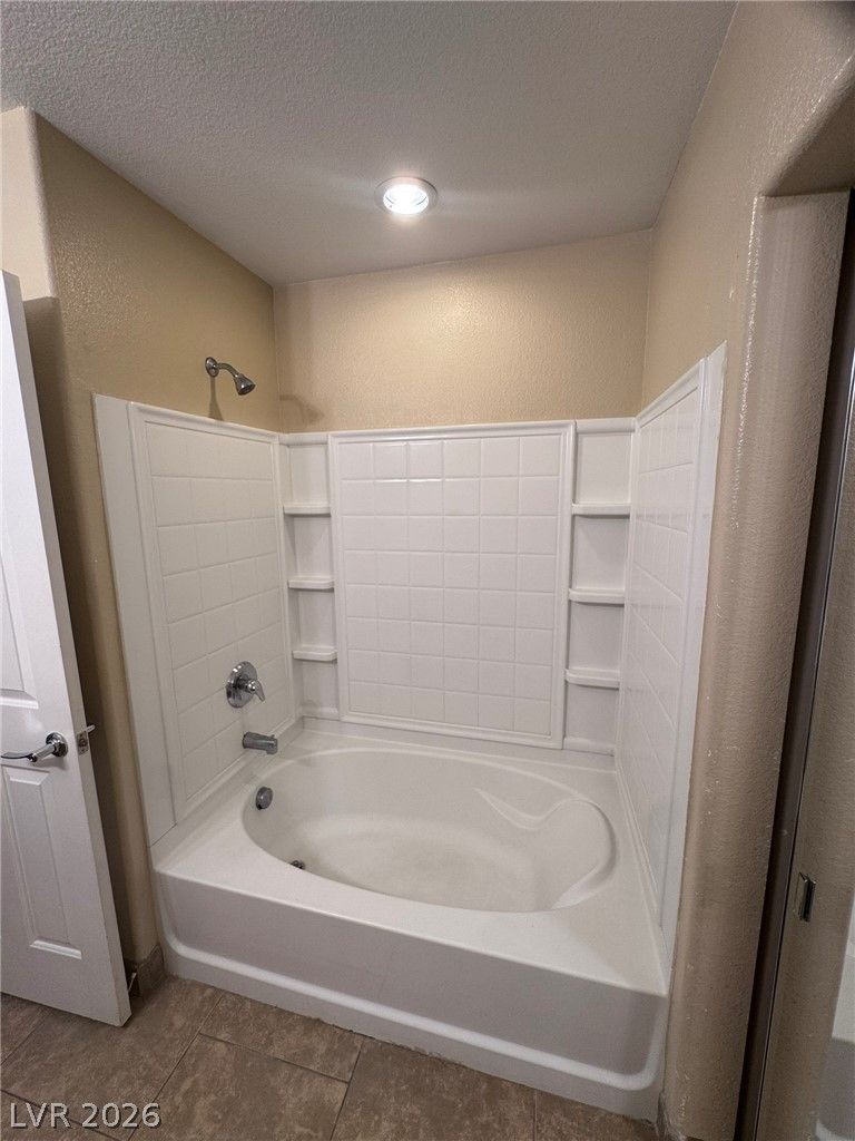 8949 CAREFUL CANVAS Avenue — photo 5