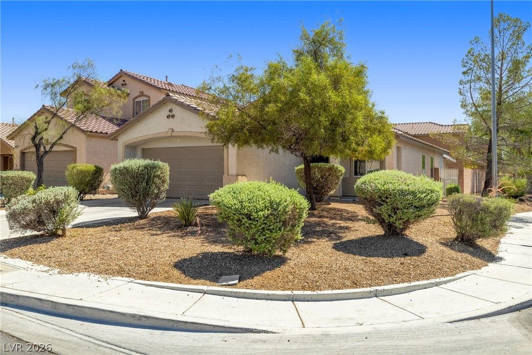 6420 KENYA SPRINGS Street — photo 2