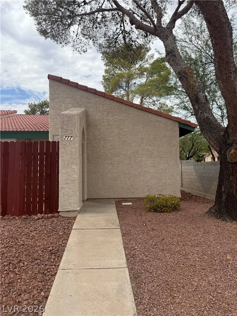 777 Heritage Vista Avenue — photo 4