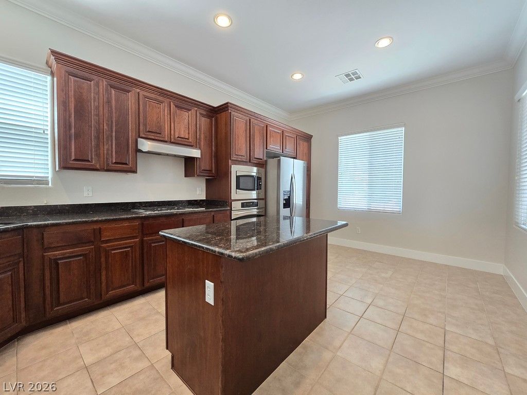 11363 Colinward Avenue — photo 4 of 30