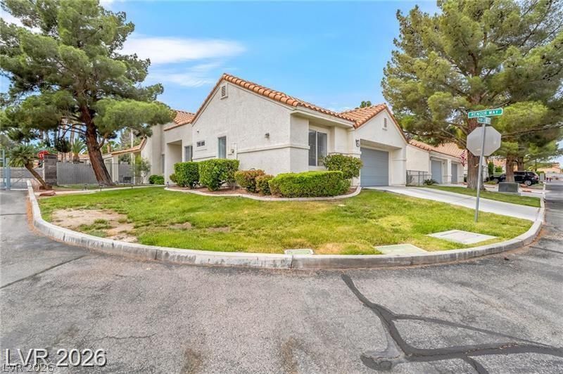 2251 Van Gogh Drive — photo 2