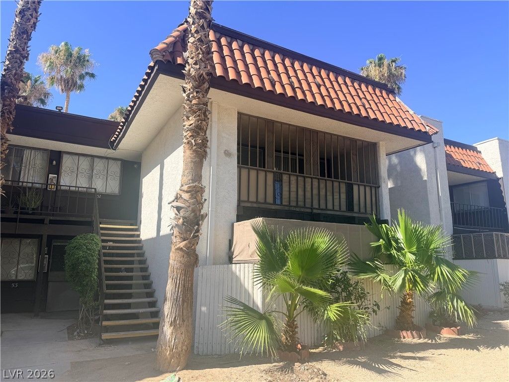 1405 Vegas Valley Drive 52 — photo 1