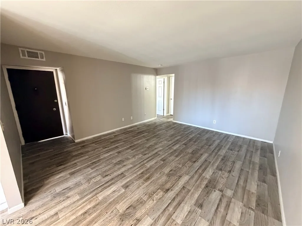 1405 Vegas Valley Drive 52 — photo 4