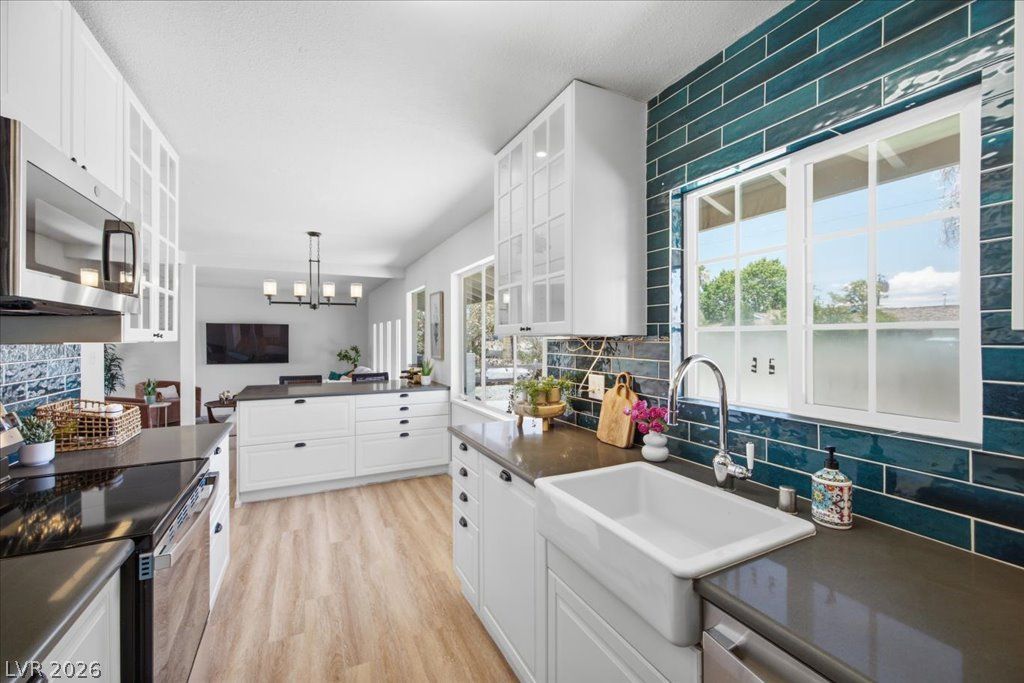 3605 Apache Lane — photo 4 of 30