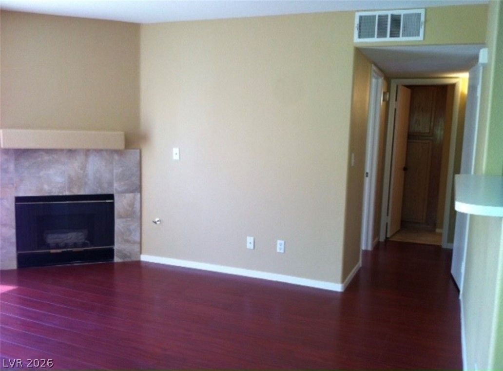 3083 Casey Drive 201 — photo 3 of 6