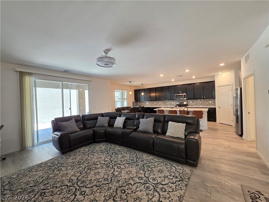 2990 Overlook Brook Street — photo 5