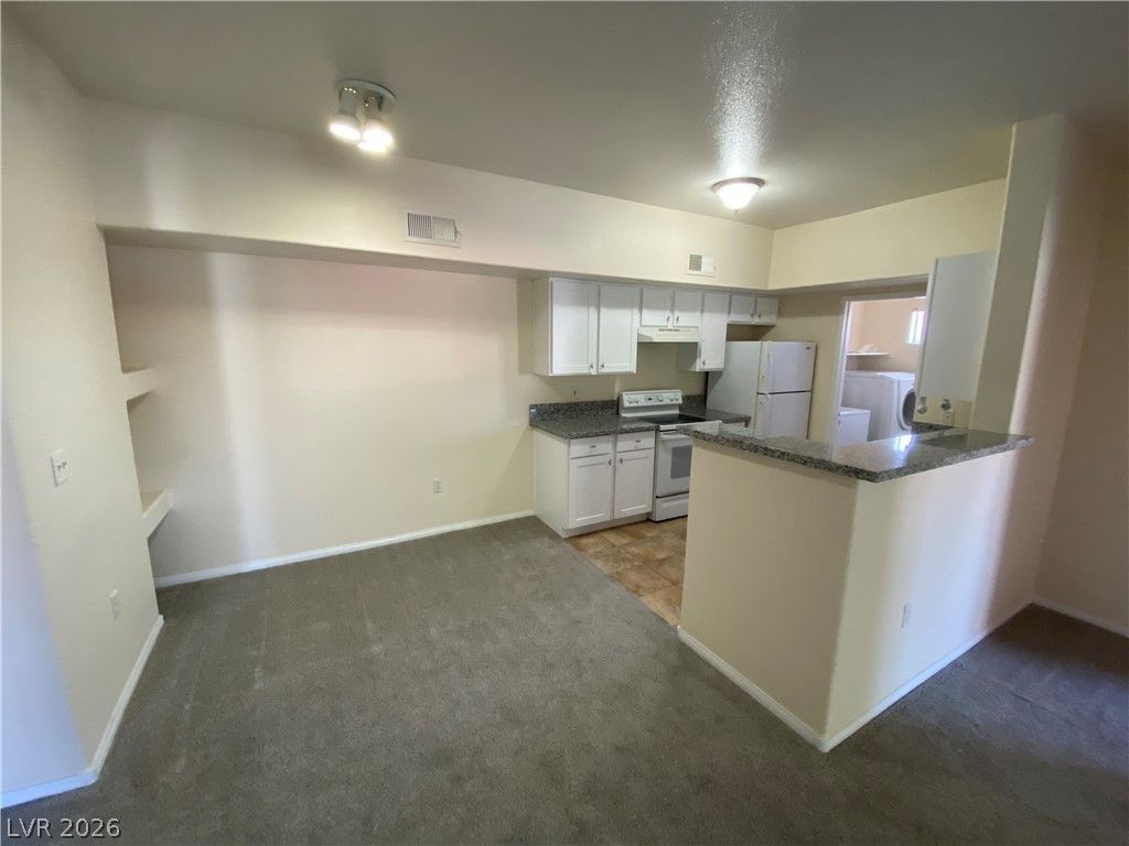 2615 West Gary Avenue 2033 — photo 4