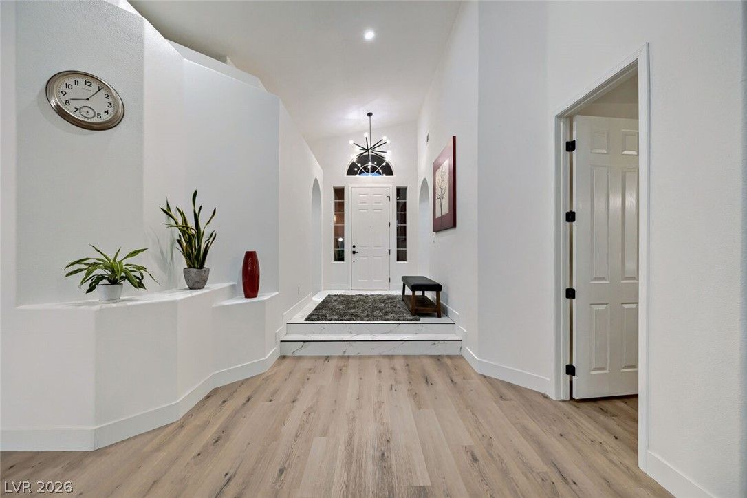 8870 Las Montanas Avenue — photo 4 of 35
