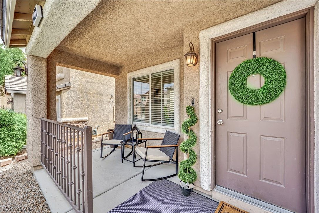 9473 Milkweed Canyon Avenue — photo 2