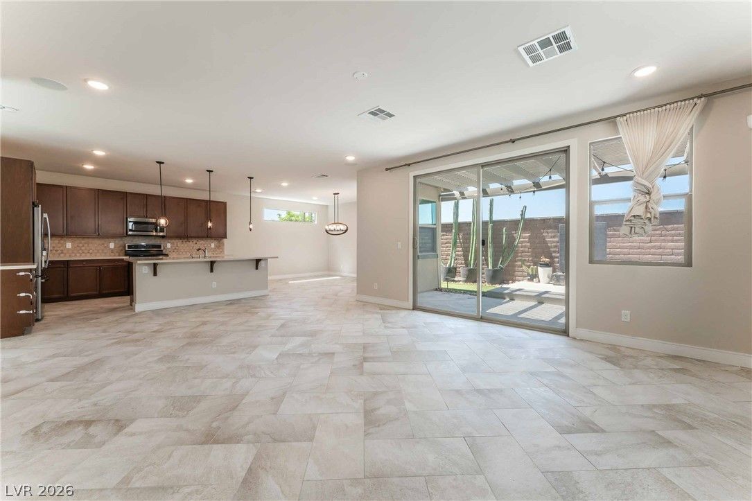 6933 WHISPER CANYON Place — photo 5