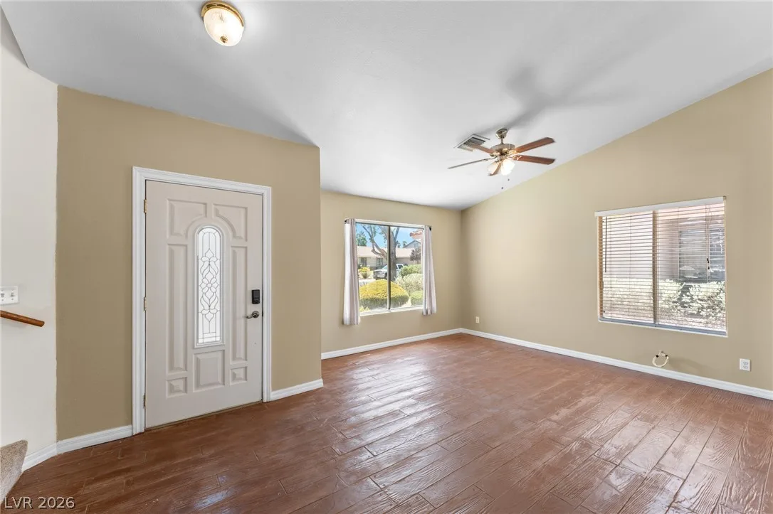 7712 Leavorite Drive — photo 4 of 45