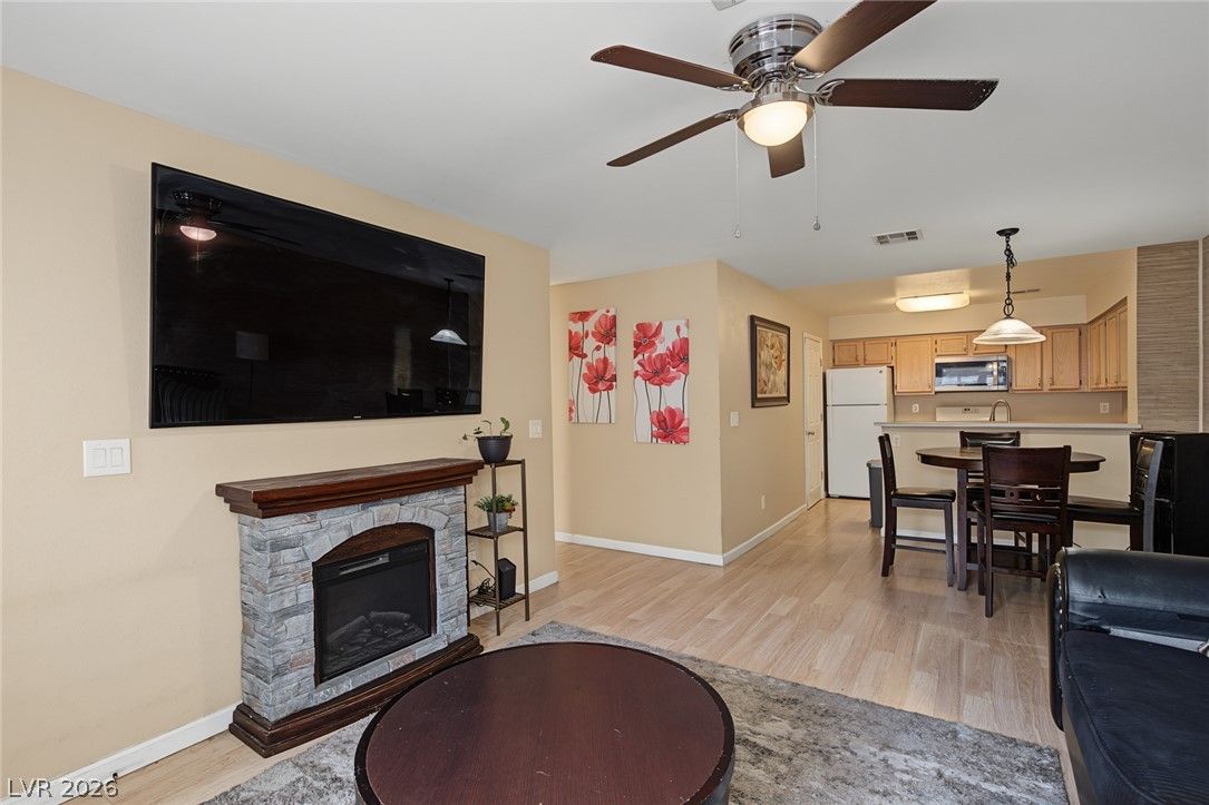 2140 Willowbury Drive C — photo 4
