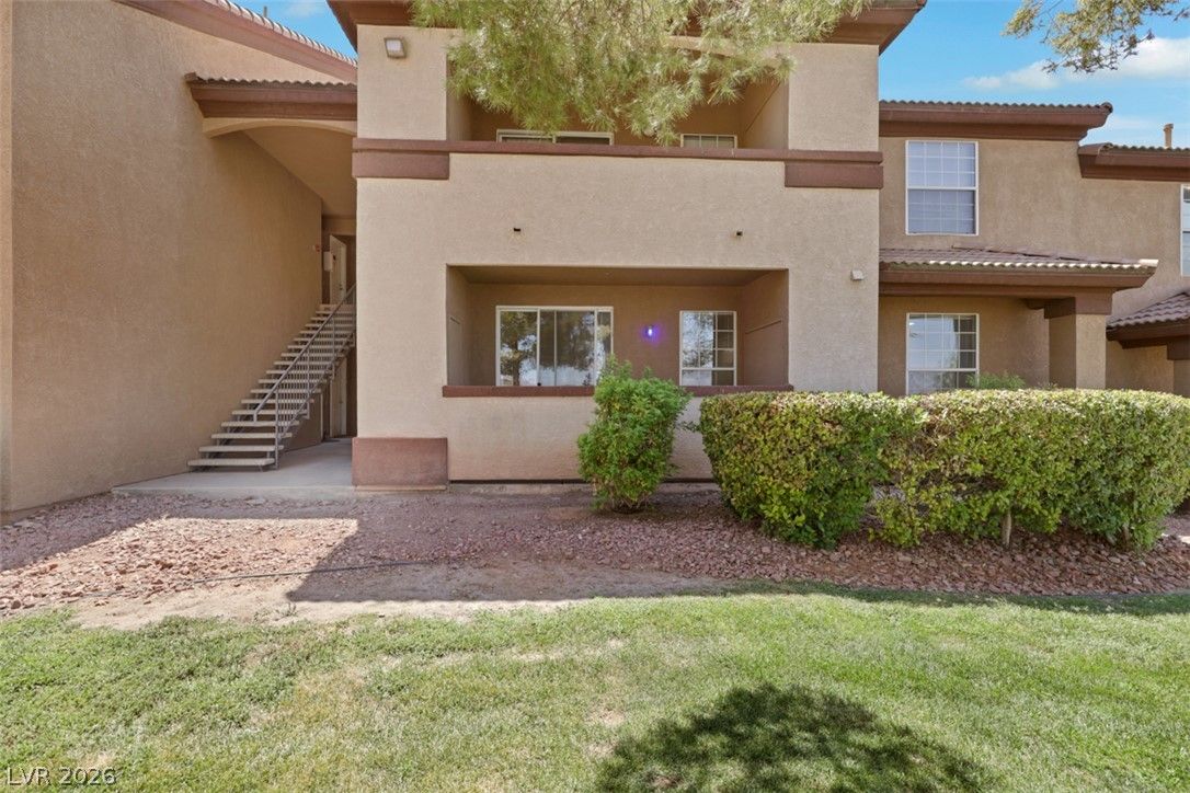 231 West Horizon Ridge Parkway 316 — photo 2 of 21