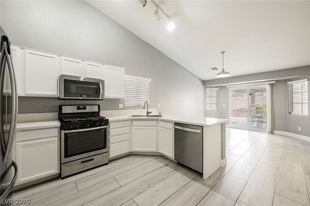6067 Turtle River Avenue — photo 5
