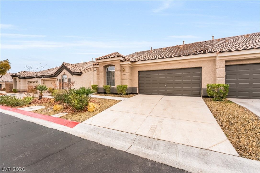 9791 Hickory Crest Court — photo 3