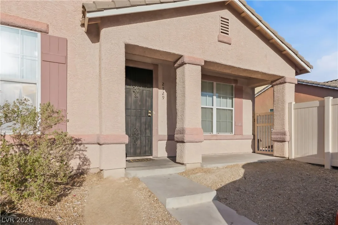 2529 Rainbow Cactus Court — photo 2