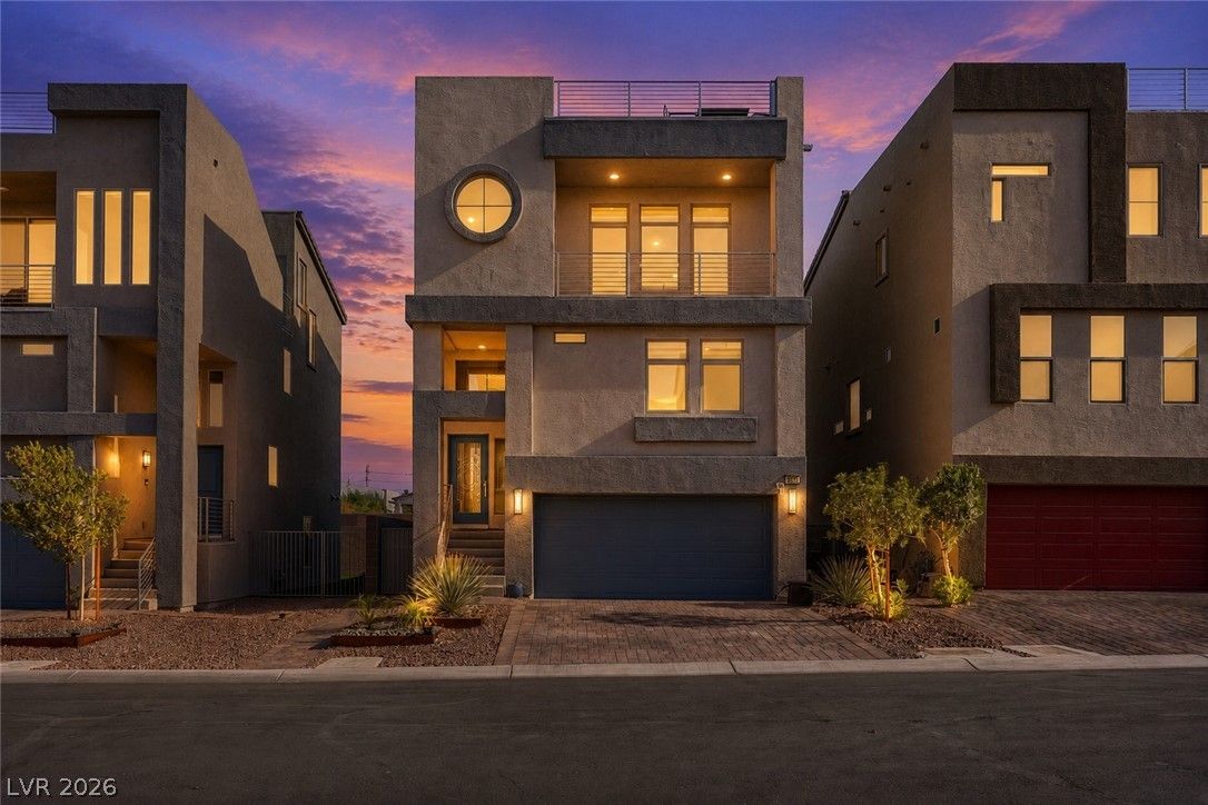 8011 Haywood Estate Avenue — photo 1