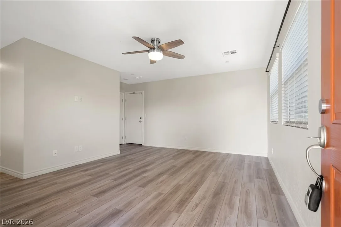 6152 Foxes Dale Street — photo 4