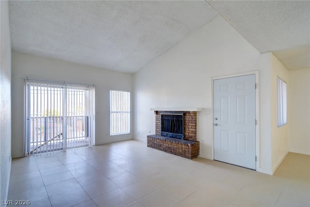 2981 Country Manor Lane 117 — photo 2