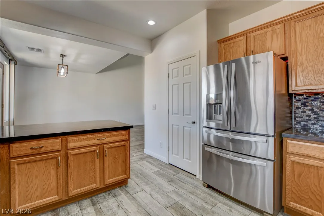 9682 Lightheart Avenue — photo 4